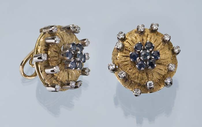Paar Saphir-Diamant-Ohrringe.