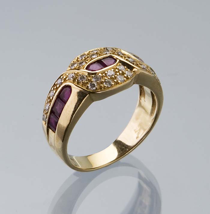 Rubin-Diamant-Ring.