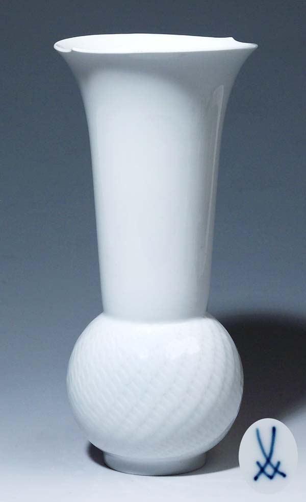 Wellenspiel-Vase.