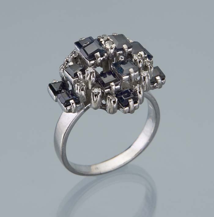 Saphir-Diamant-Ring.