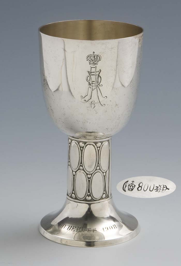 Jugendstil-Pokal.