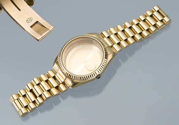 Gold-Armbanduhr-Gehäuse.