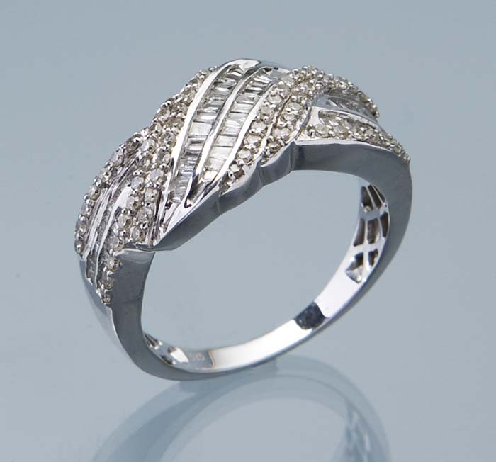 Diamant-Brillant-Ring.