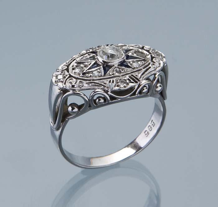 Art Déco-Diamant-Saphir-Ring.