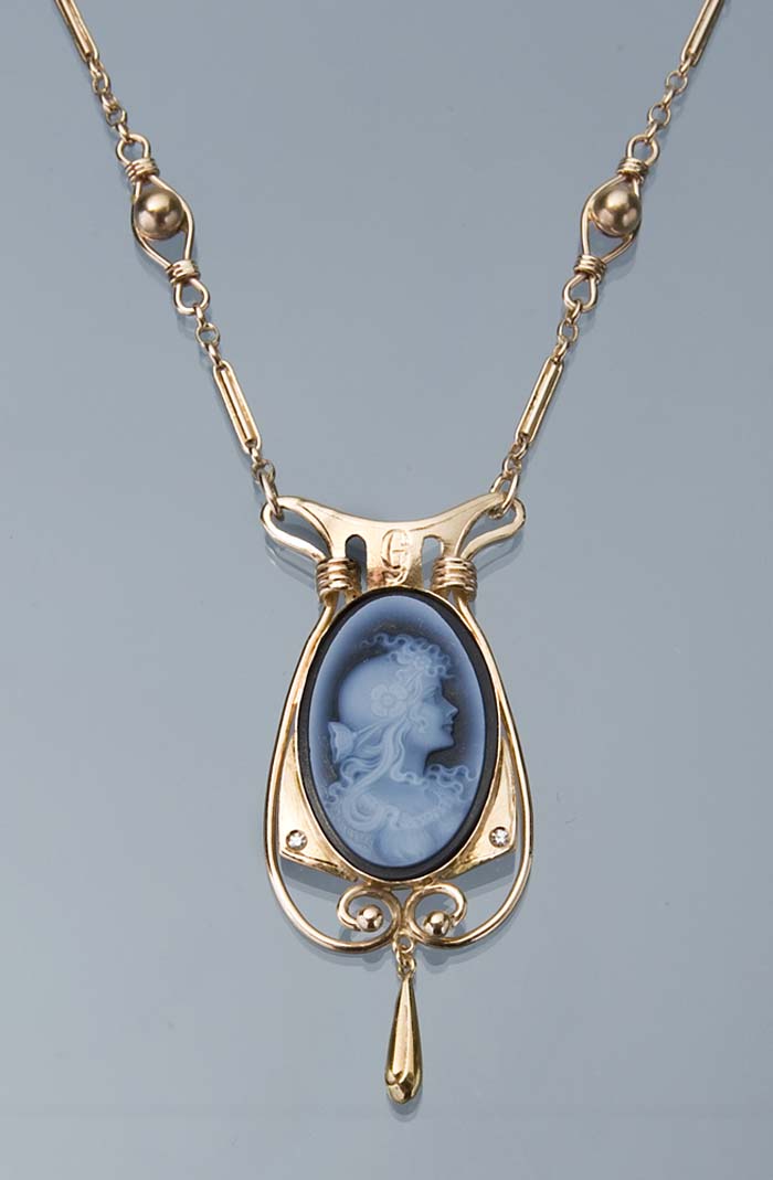 Jugendstil-Collier.