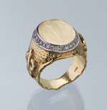 Schwerer Diamant-Ring.