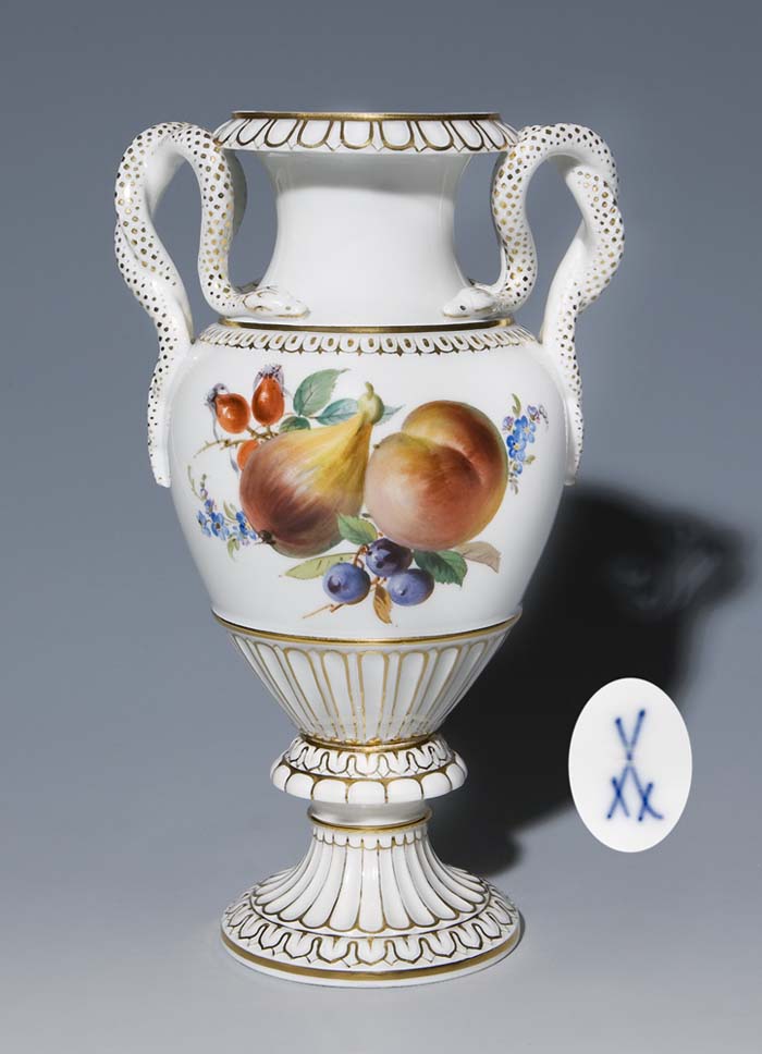 Schlangenhenkel-Vase.