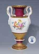 Schlangenhenkelvase.