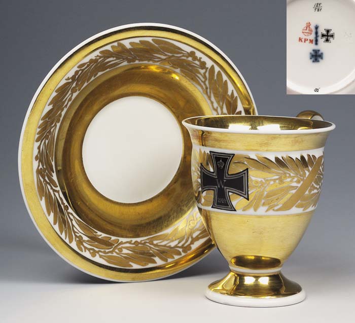 Eiserne Kreuz-Tasse, Untertasse.