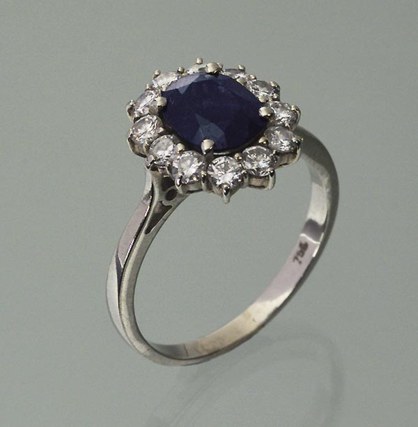 Saphir-Brillant-Ring.