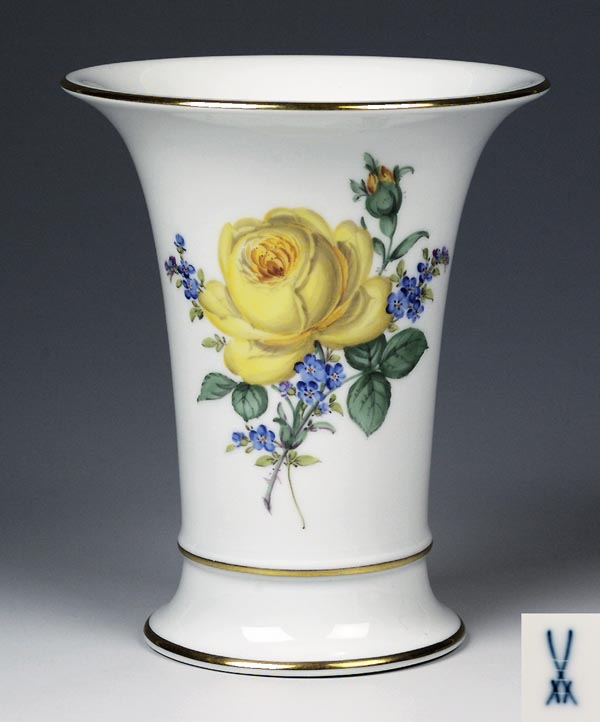 Vase.