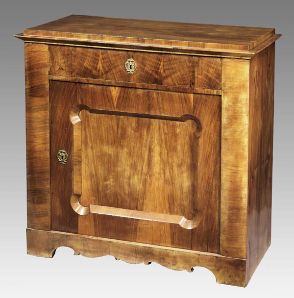 Biedermeier-Halbschrank.