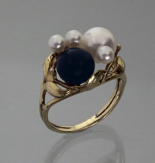 Perlen-Onyx-Ring.