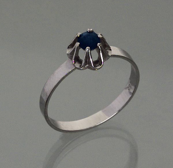 Saphir-Ring.