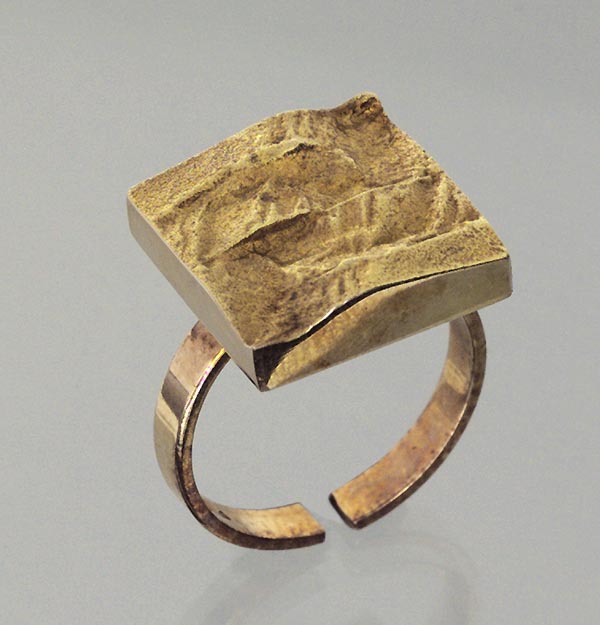 Gold-Ring.
