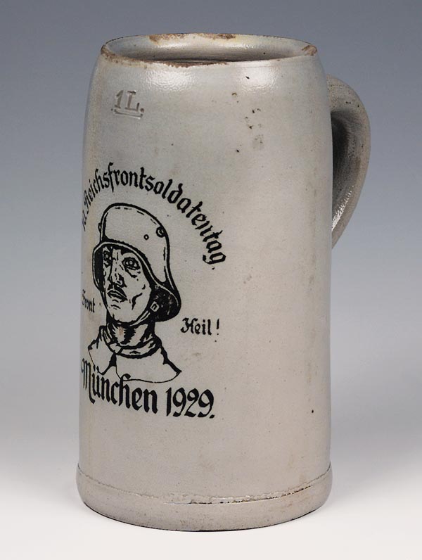 Militaria-Bierkrug.