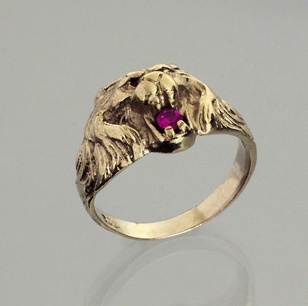 Löwenkopf-Ring.