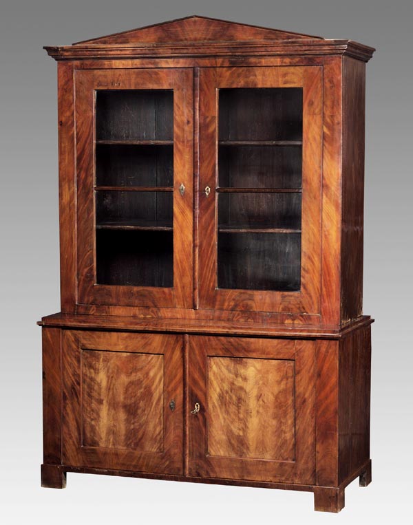 Biedermeier-Aufsatzschrank.