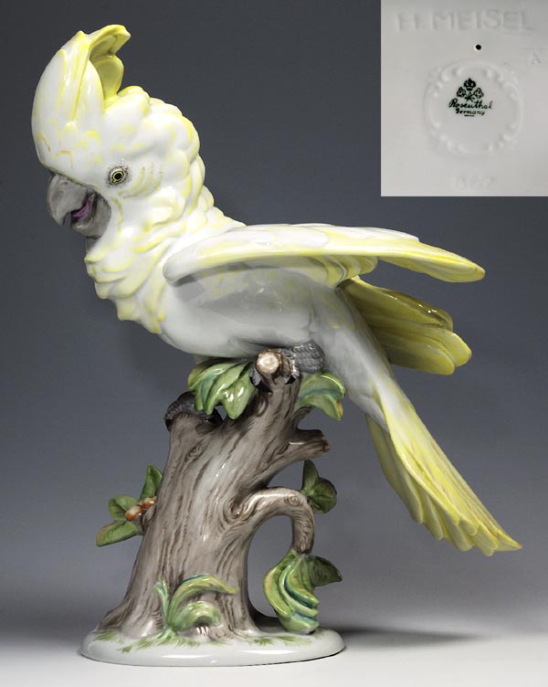 Große Art Déco-Tierfigur.