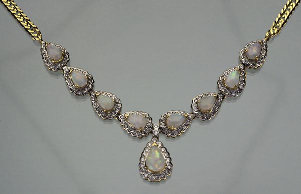 Opal-Brillant-Collier.