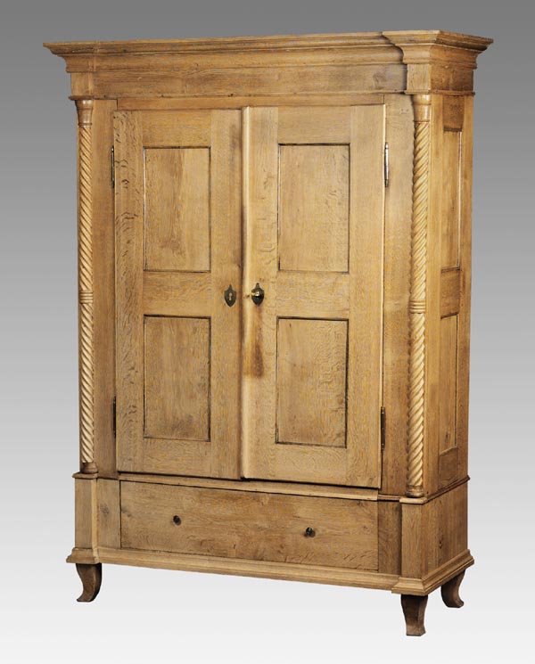 Biedermeier-Schrank.