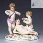 Putti-Figurengruppe.