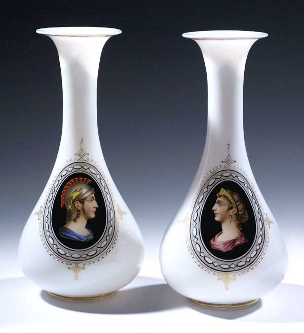 Paar Porträt-Vasen.
