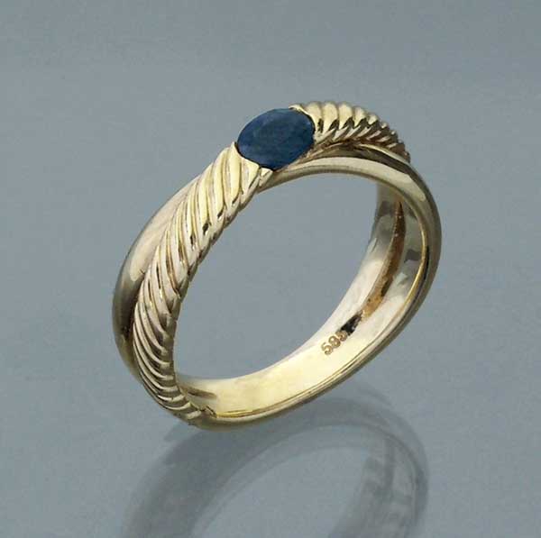 Saphir-Ring.