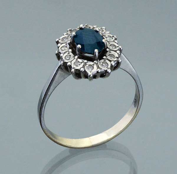 Saphir-Ring.