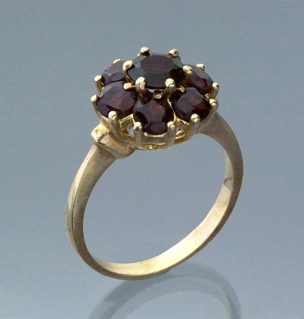 Granat-Ring.