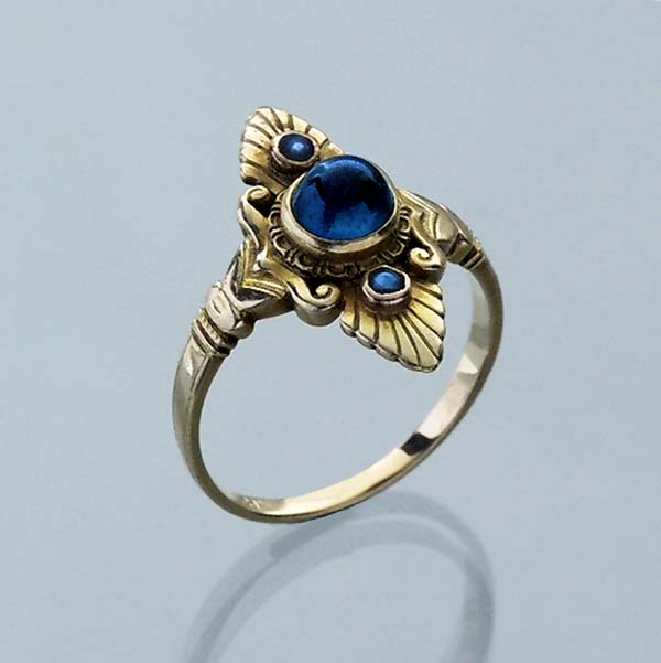 Cabochon-Ring.