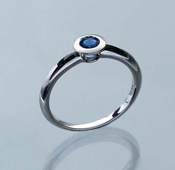 Saphir-Ring.