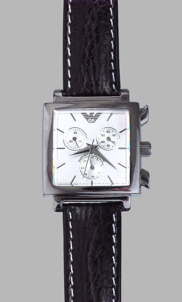 Armani-Armbanduhr mit Chronograph.