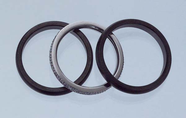 Brillant-Ring, Paar Stahlringe.