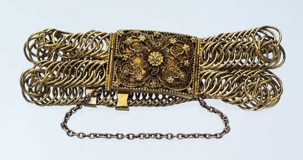 Gold-Armband.