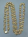 Langes Gold-Collier.