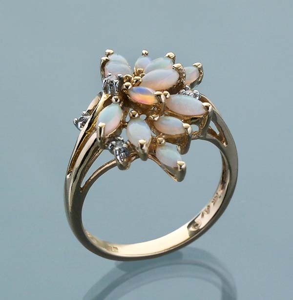 Opal-Ring.