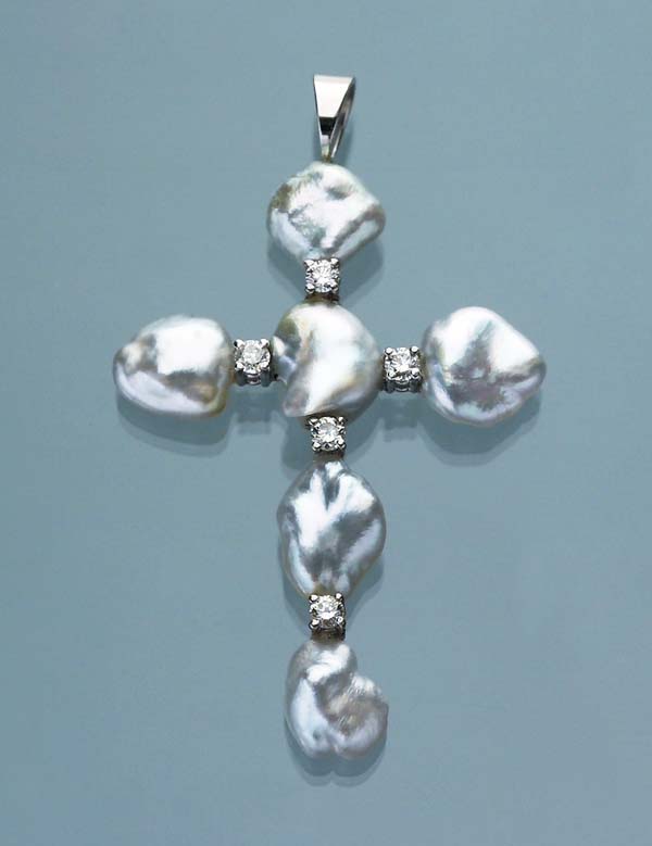 Perlen-Brillant-Kreuzanhänger.