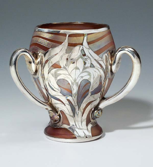 Jugendstil-Henkelvase.