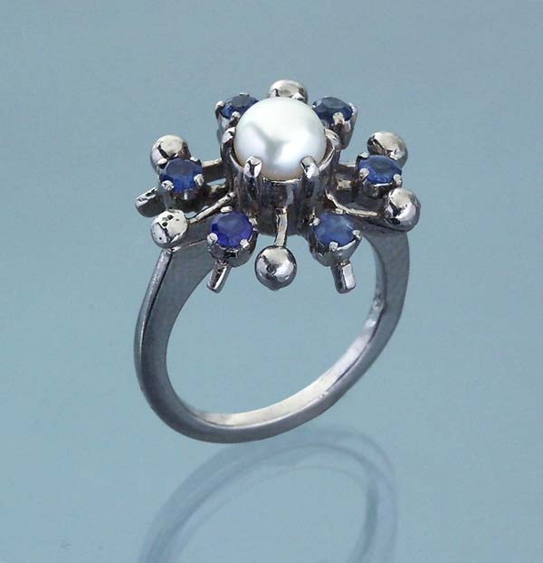 Perlen-Saphir-Ring.