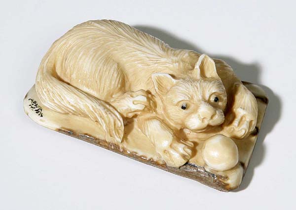 Netsuke.