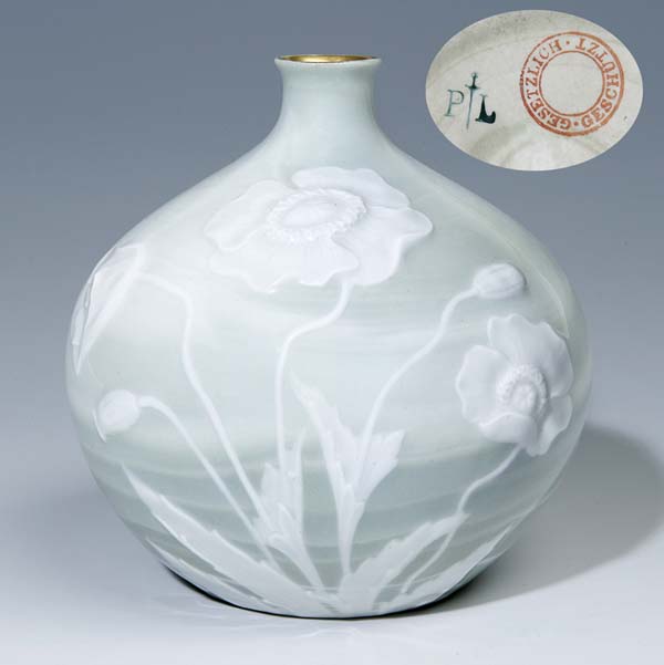 Jugendstil-pâte-sur-pâte-Vase.