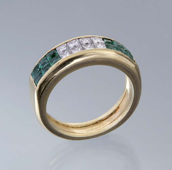 Smaragd-Diamant-Bandring.