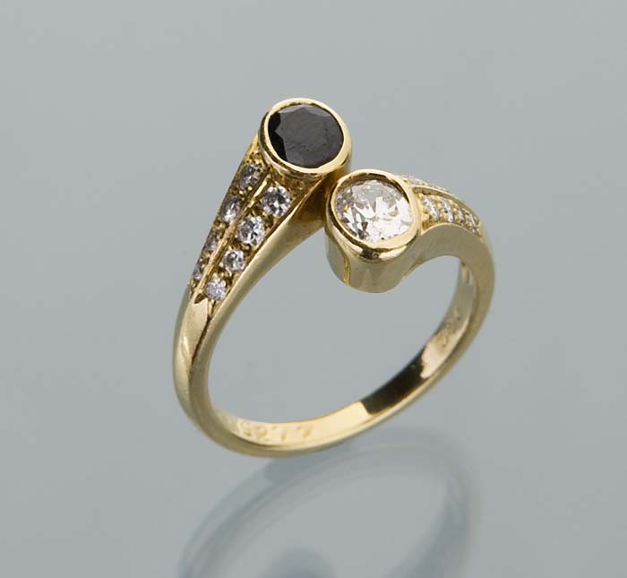 Saphir-Brillant-Ring.