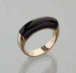 Kleiner Onyx-Ring.