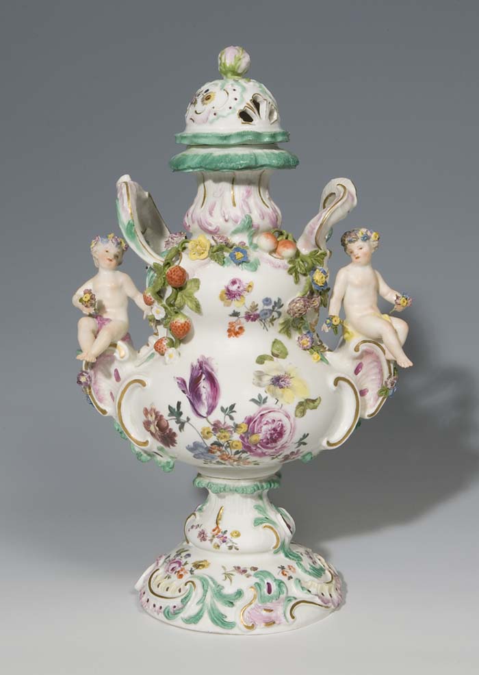 Barock-Deckelvase.