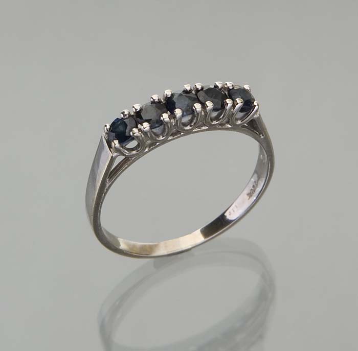 Saphir-Ring.