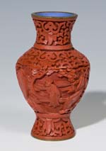 Kleine Ostasiatica Lack-Vase.