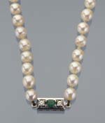 Perlen-Collier.