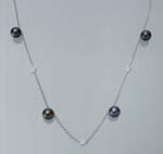 Perlen-Collier.